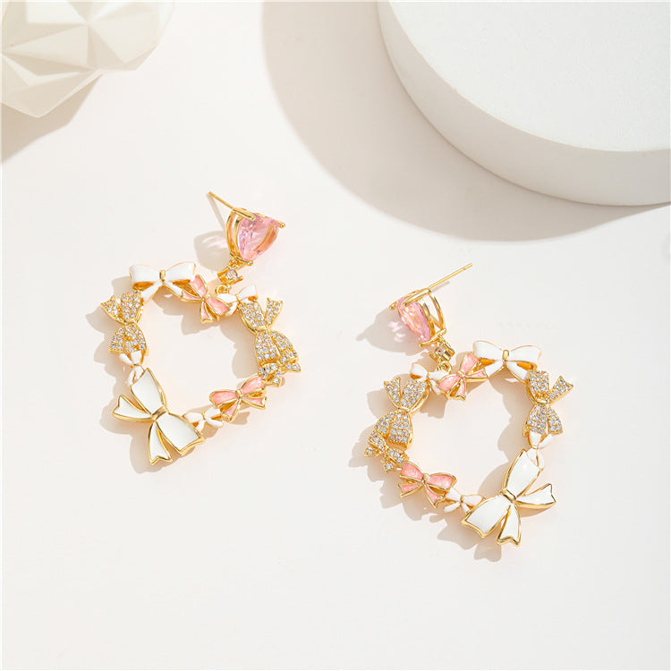 4 boucles d'oreilles à breloques en forme de cœur avec nœud papillon ornées de strass 14K GF