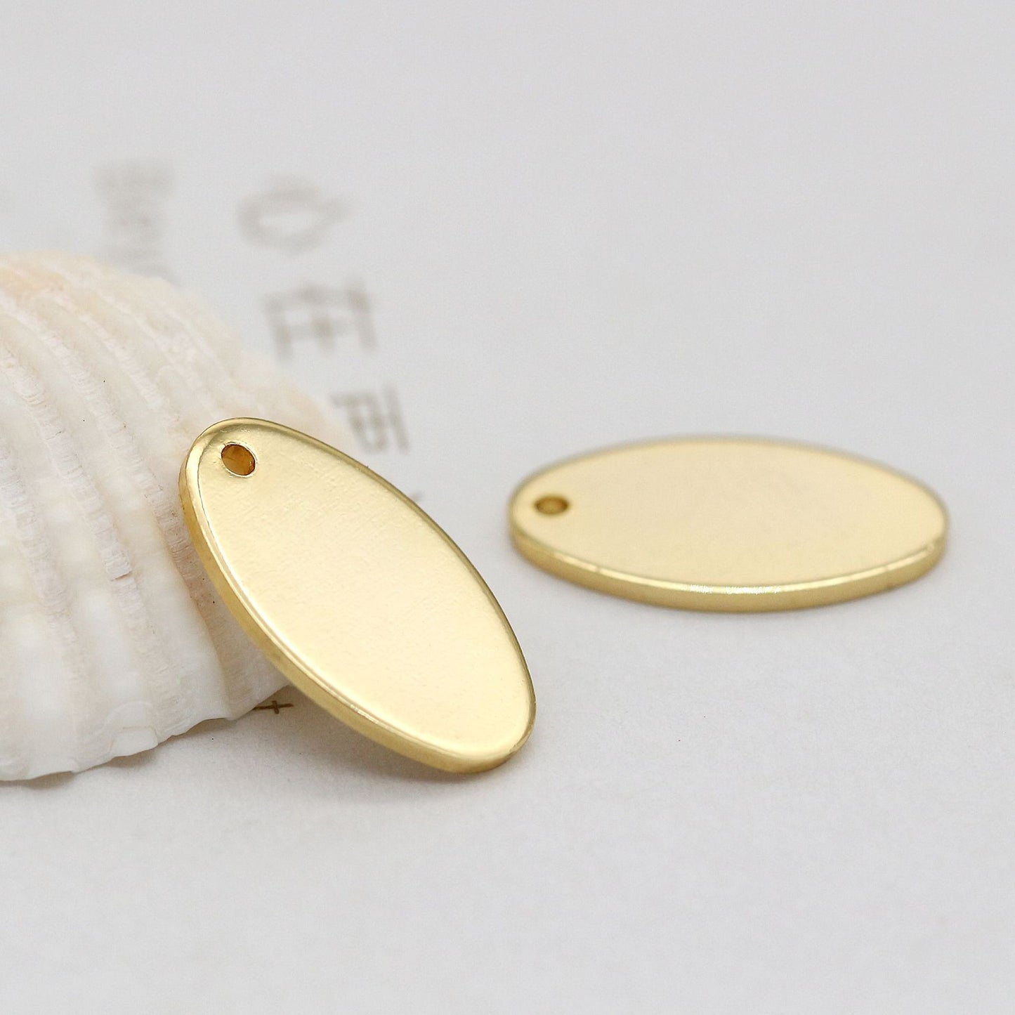 10 pendentifs à breloques ovales brillants 14K GF