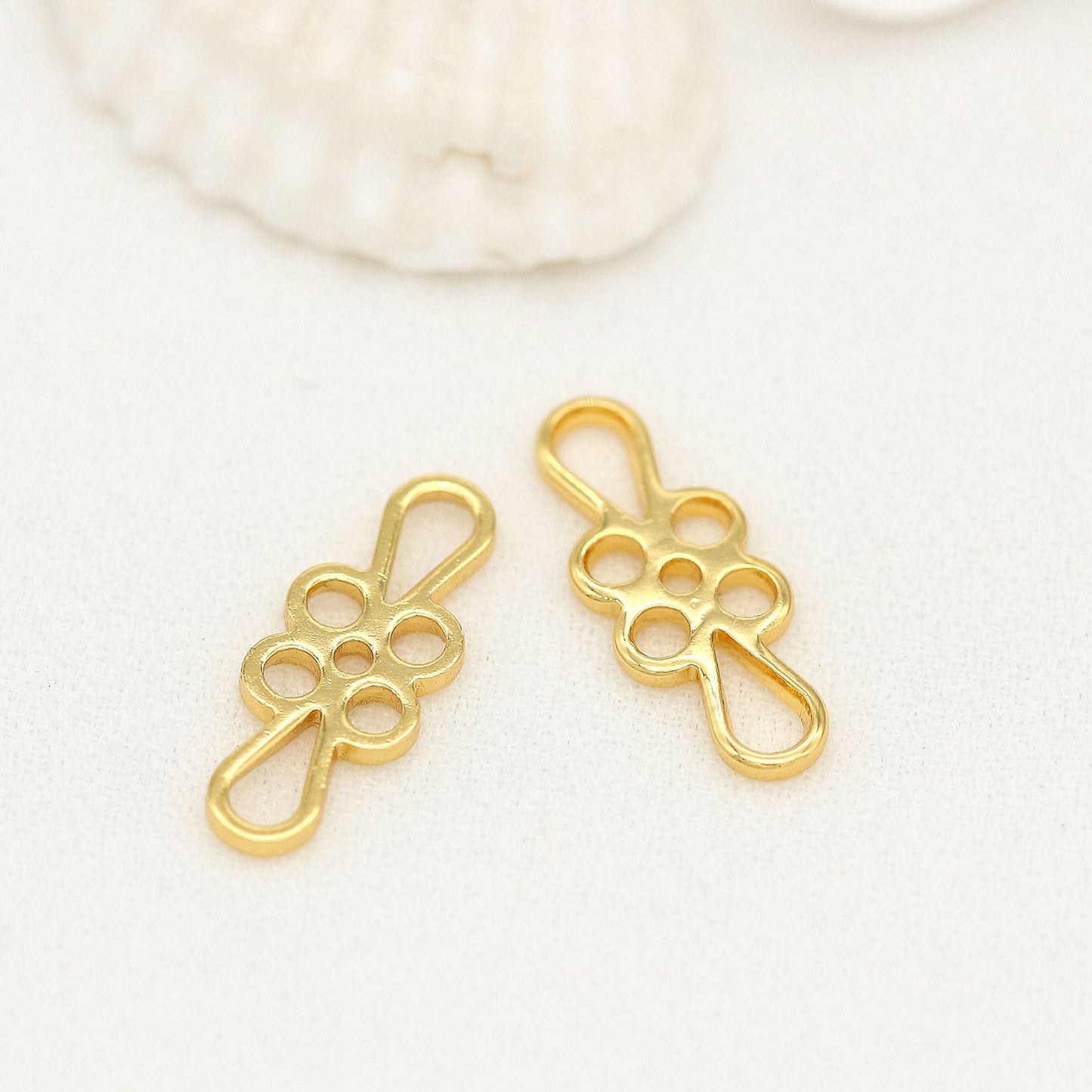 10 doppelt geschlungene florale Schleife-Glieder-Charm-Verbindungsstücke aus 14-karätigem GF