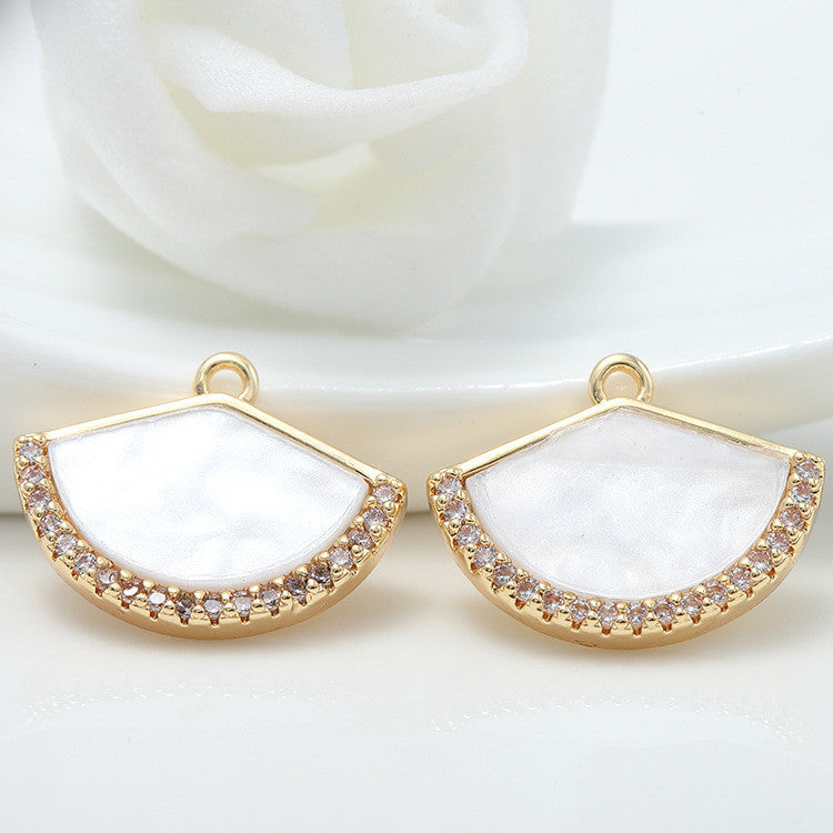 Pendentif à breloque en forme d'éventail 2 étoiles, coquille ornée de strass, 14K GF