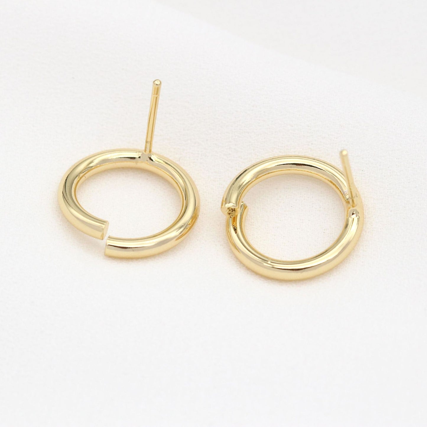 20 boucles d'oreilles à tige en cercle ouvert 14K GF