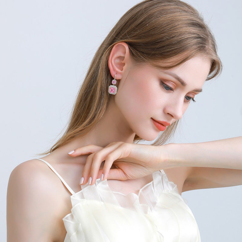4 boucles d'oreilles à crochet à breloques carrées ornées de strass 14K GF Earing