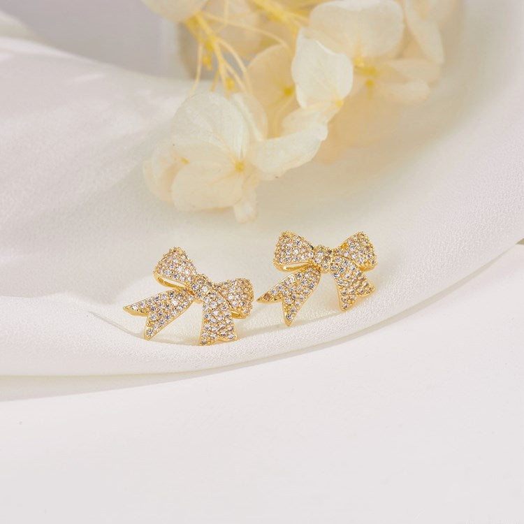 4 Ohrstecker mit floraler Schleife, Strassverzierung, 14K GF-Ohrring, halbgebohrte Perle, Rohling