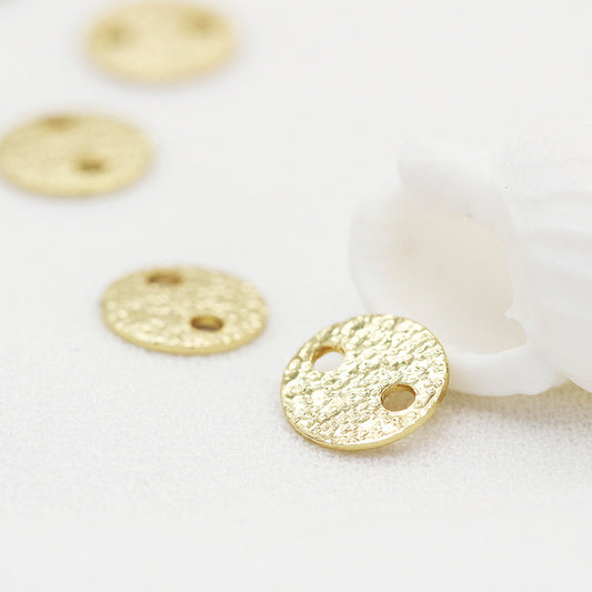10 doppelt gelochte, mattierte runde Scheibenstück-Charm-Verbindungsstücke aus 14-karätigem GF