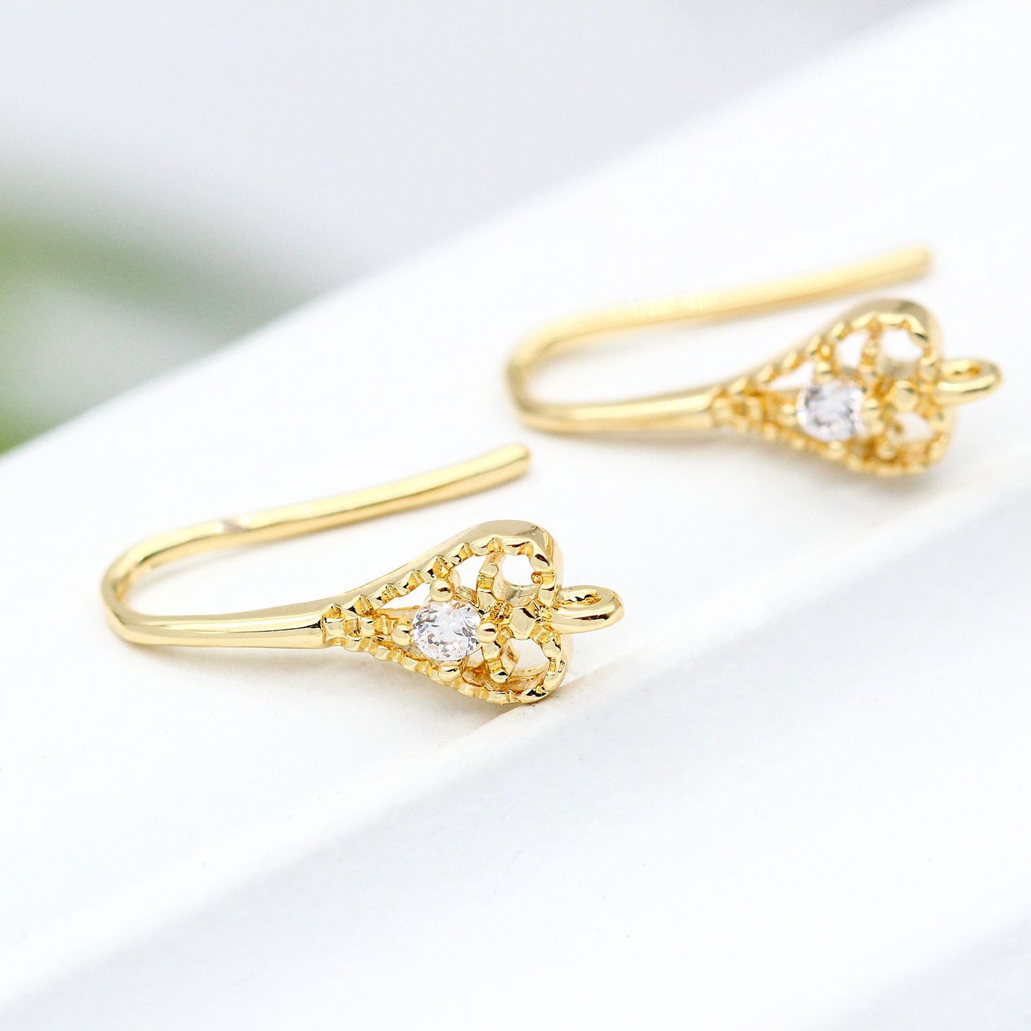 Boucles d'oreilles à 4 crochets avec boucle ornée de strass 14K GF