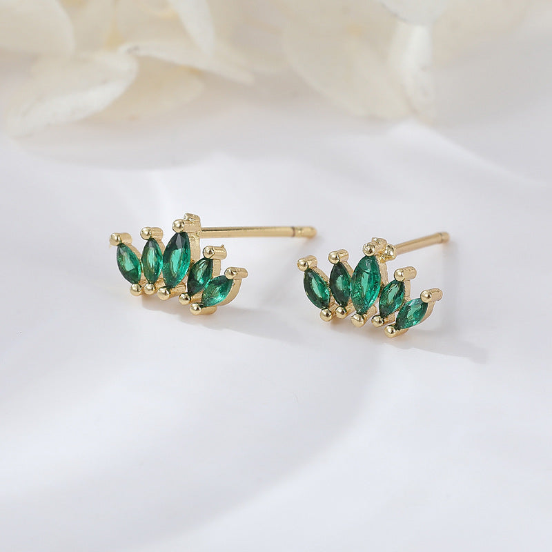 4 boucles d'oreilles à tige avec couronne à trois feuilles, ornées de strass 14K GF