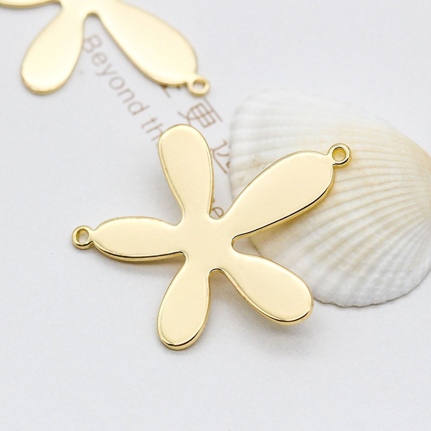 10 doppelt geschlungene florale Charm-Verbindungsstücke aus 14-karätigem GF