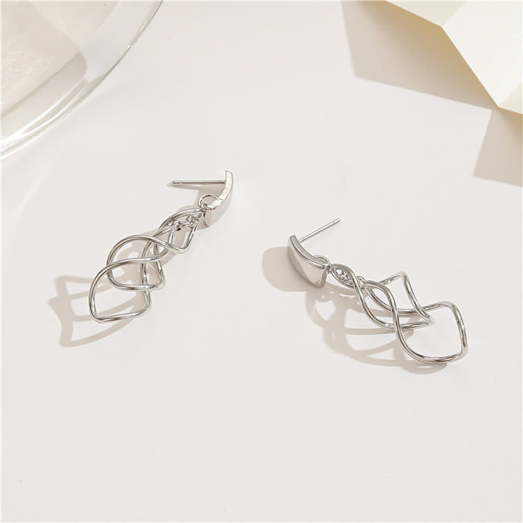 Boucles d'oreilles à clous ondulés incurvés à 4 chaînes de câbles, 14 carats, GF