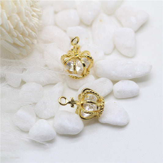 Pendentif à breloque 5 couronnes orné de strass 14K GF