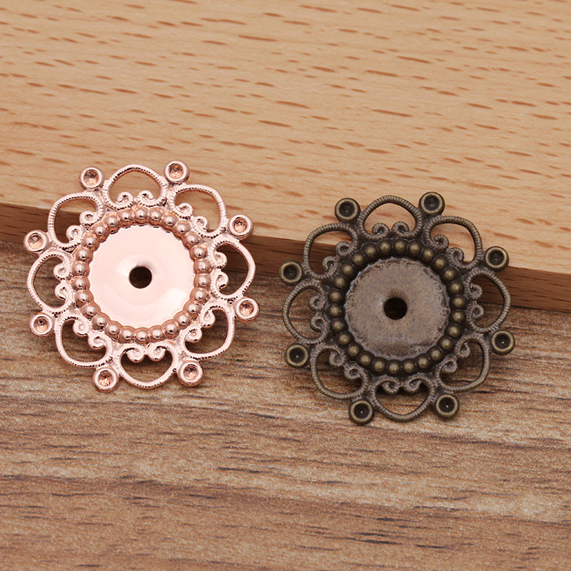 50 breloques de tasse de lunette à bord floral en filigrane 18KGP 12mm cabochon rond base vierge réglage de pièce de pierre précieuse