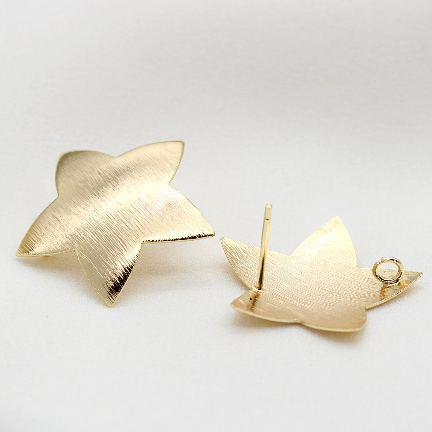 20 boucles d'oreilles courbées en forme d'étoile et de cœur givré avec boucle d'oreille 14K GF