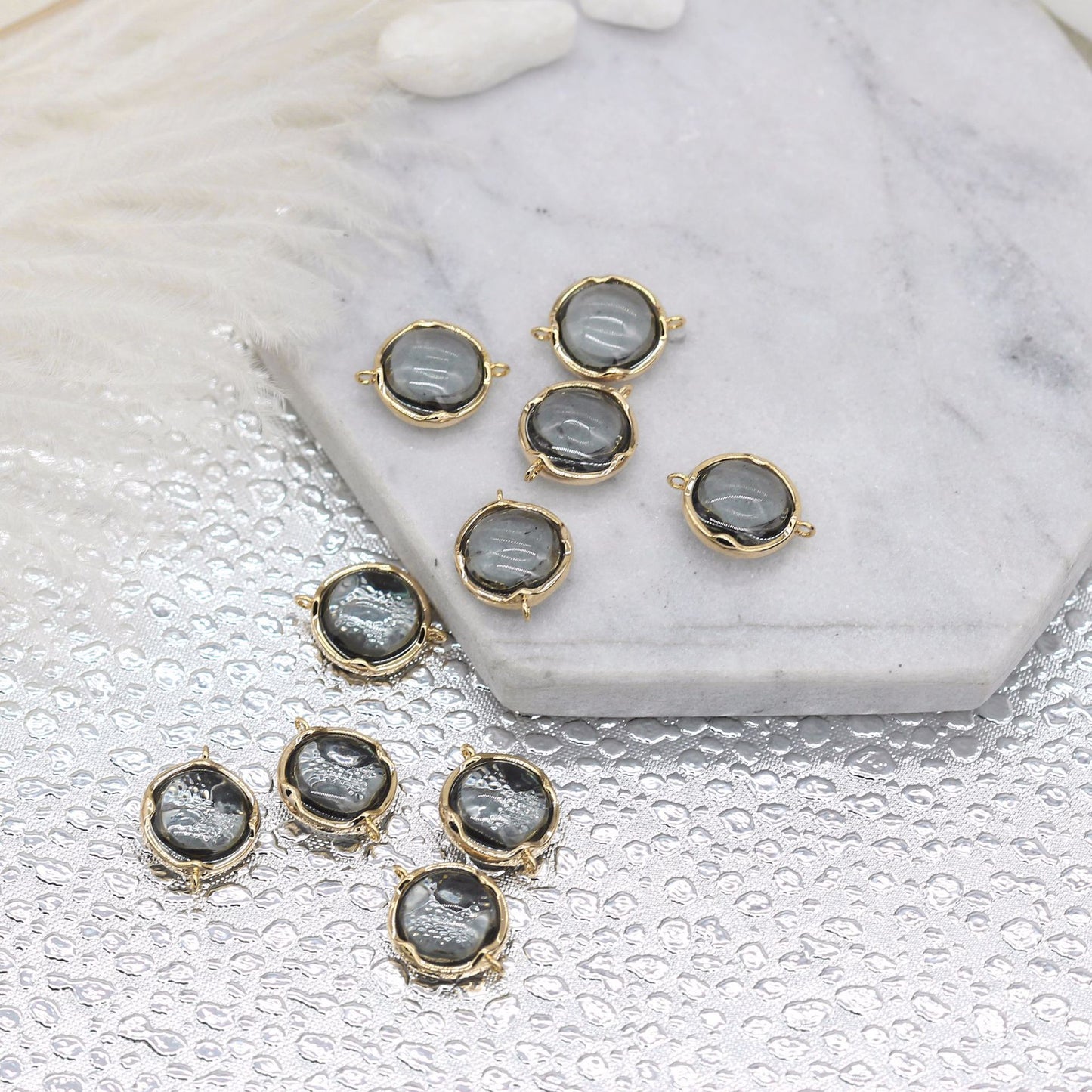 10 doppelt geschlungene runde Charm-Verbindungsstücke mit Strassverzierung aus 14-karätigem GF