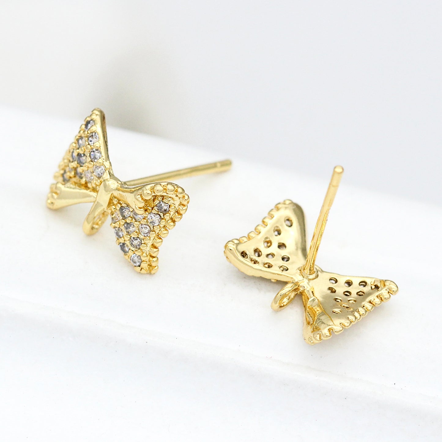 10 Ohrstecker mit Schleife und Öse, 14 Karat GF-Strassverzierung