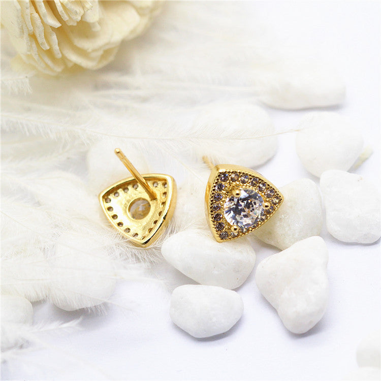 4 boucles d'oreilles à tige triangulaires arrondies, ornées de strass GF 14 carats