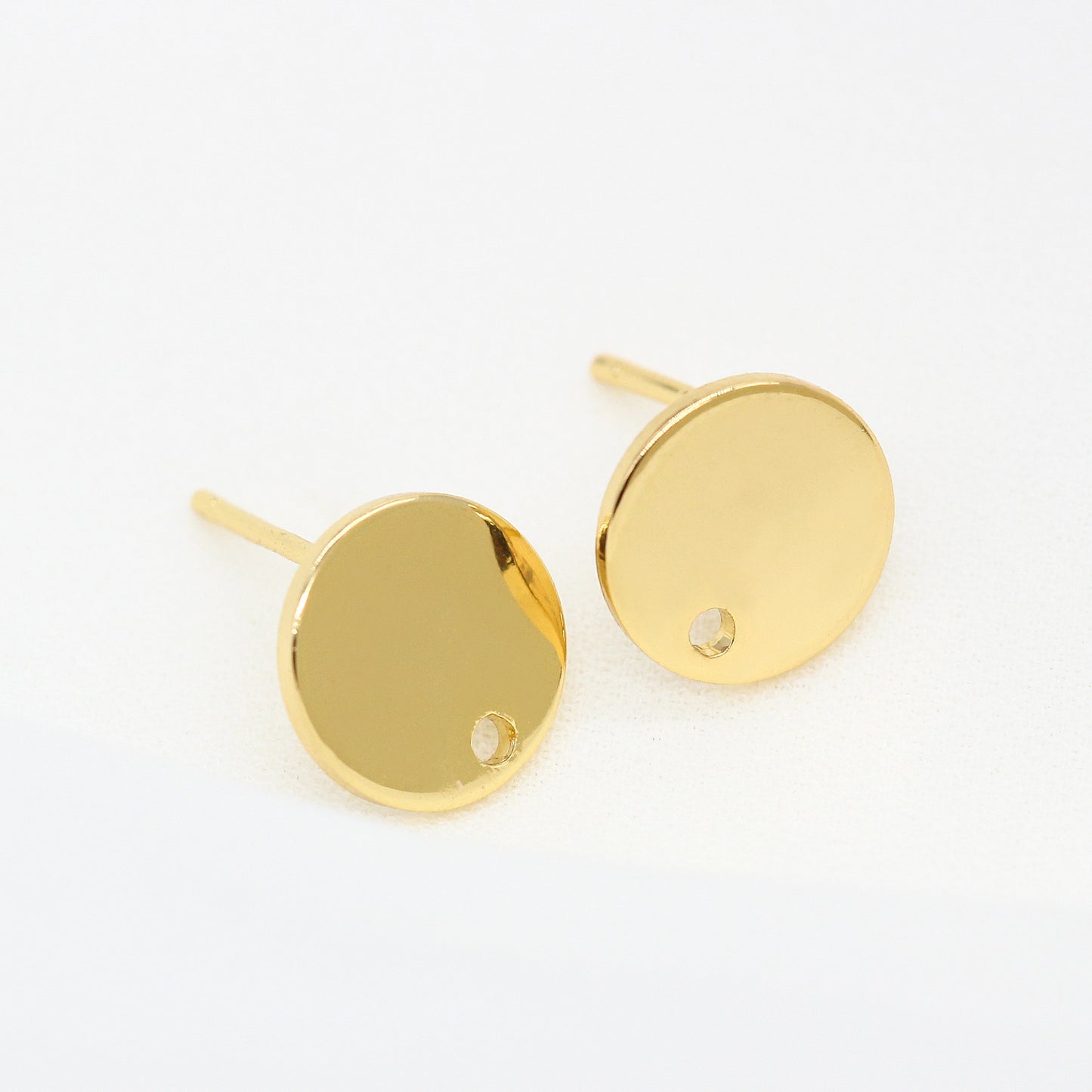 40 boucles d'oreilles rondes brillantes avec trou 14K GF, Base de cabochon vierge