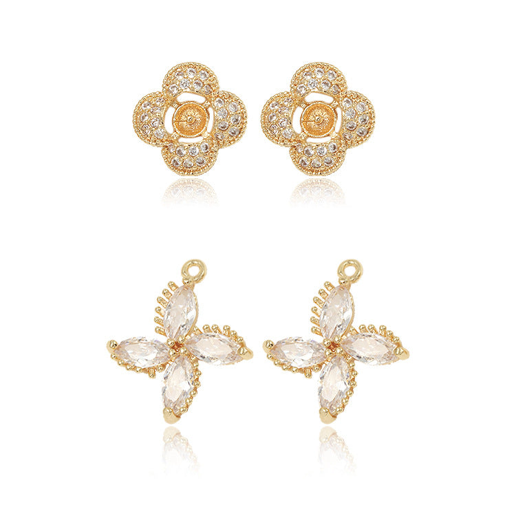 2 pendentifs à breloque florale ornés de strass 14K GF