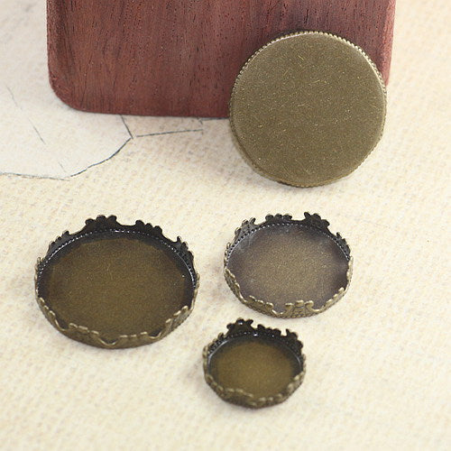 50 Crown Edge Bezel Cup Charm Flat Back Paramètres 18KGP 12mm 15mm 20mm 25mm Rond Cabochon Strass Zircon Pierre Précieuse Base Vierge