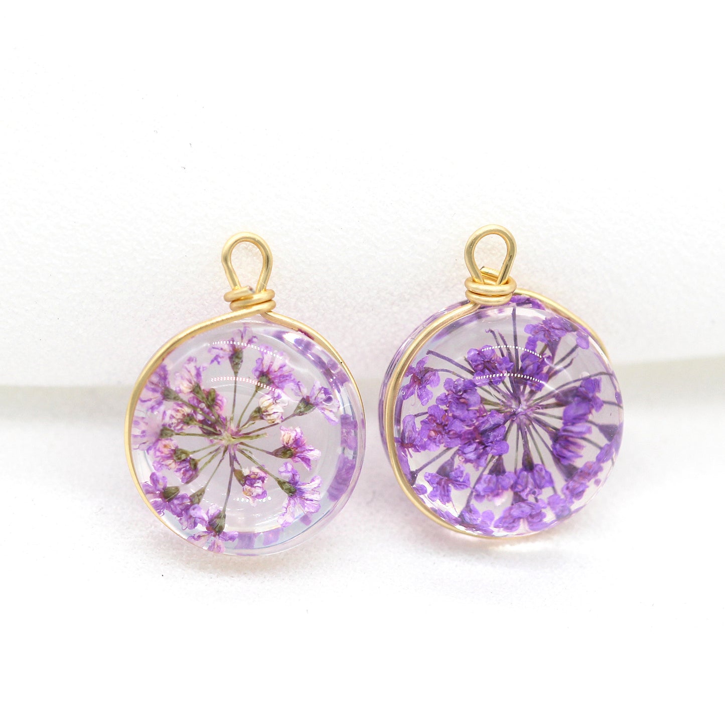 2 fils enveloppés de vraie fleur à l'intérieur d'un dôme en verre rond, pendentif à breloque 14K GF