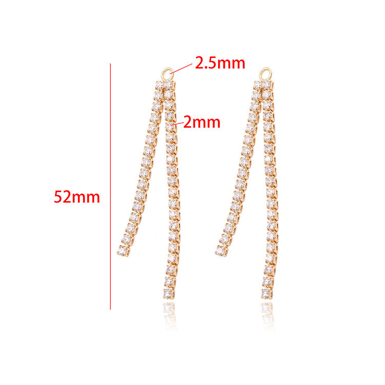Pendentif à breloque pompon chaîne à 2 griffes orné de strass 14K GF