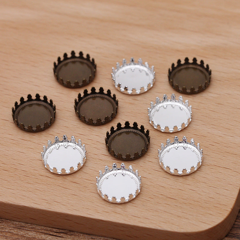 50 Crown Edge Bezel Cup Charm Flat Back Paramètres 18KGP 12mm 15mm 20mm 25mm Rond Cabochon Strass Zircon Pierre Précieuse Base Vierge